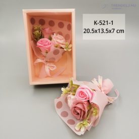 Rózsaszín pöttyös Szappanrózsa Csokor díszdobozban