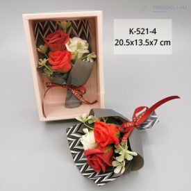   Bordó, fehér, csíkos csomagolású Szappanrózsa Csokor díszdobozban