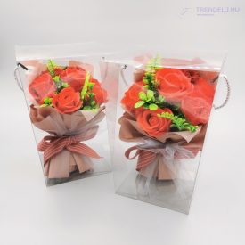 Piros szappanrózsa csokor átlátszó díszdobozban
