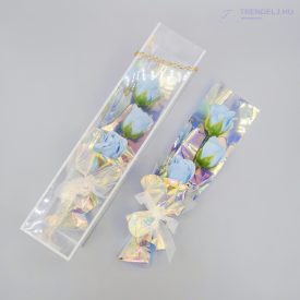 Kék színű szappanrózsa csokor virágtáskával