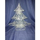 Ezüst karácsonyfa meleg fehér fényekkel